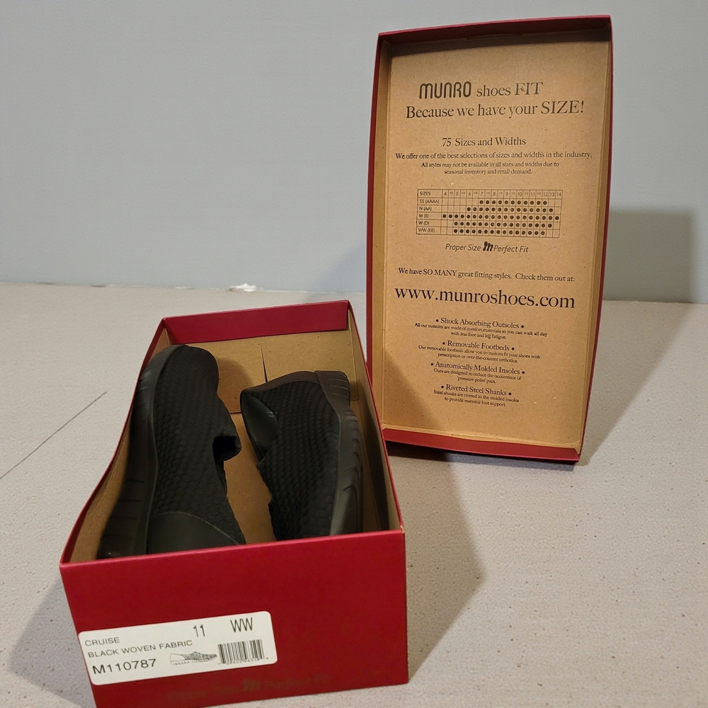 Munro Black Woven Slip-On Shoes - Picture 7 of 14